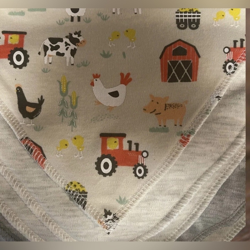 Modern Baby 1 pack of 8 Bandana Bibs Assorted Prints /Solids New Farm Animals - Picture 2 of 4